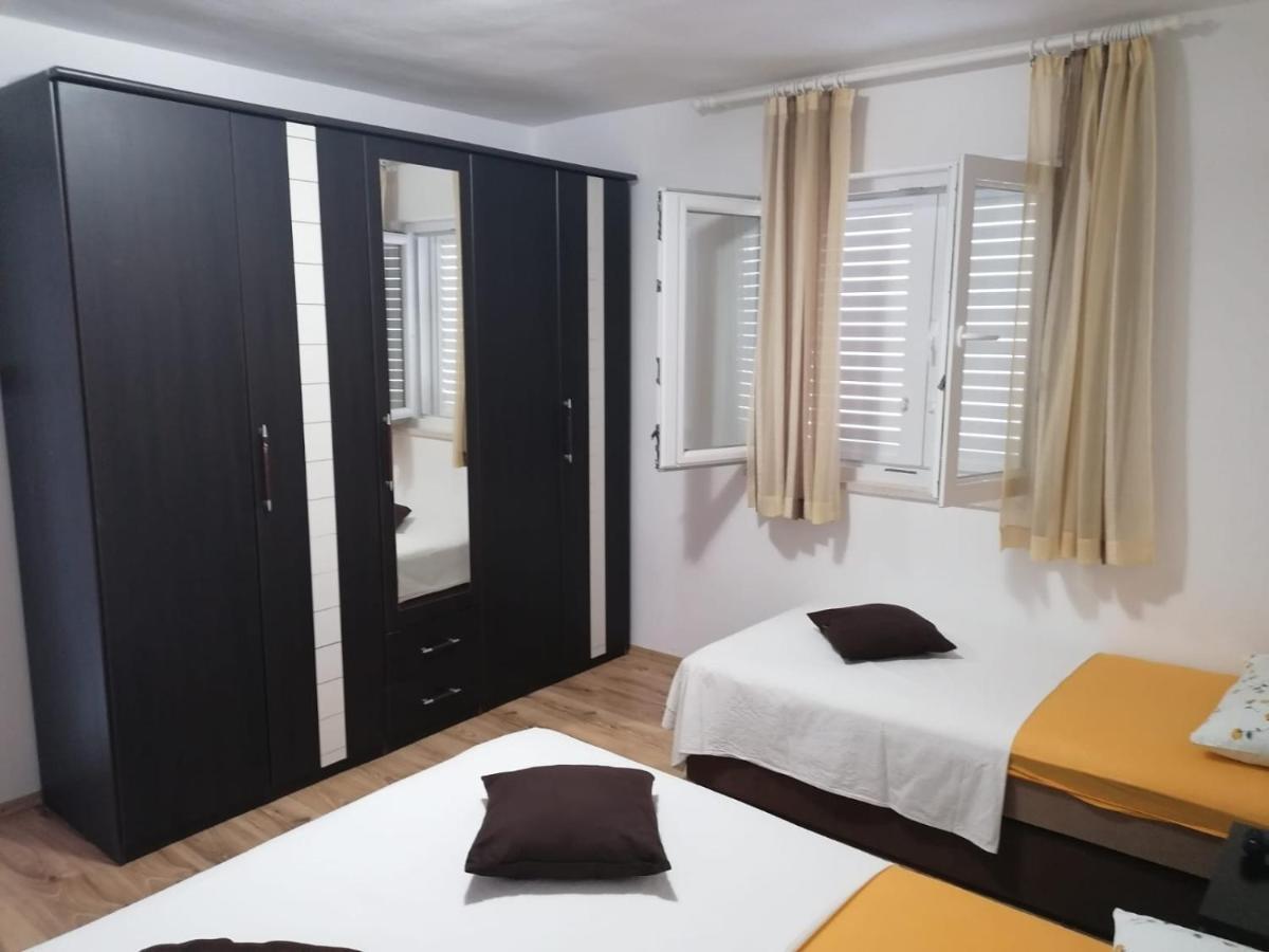 Apartment Slavica Trogir Eksteriør billede